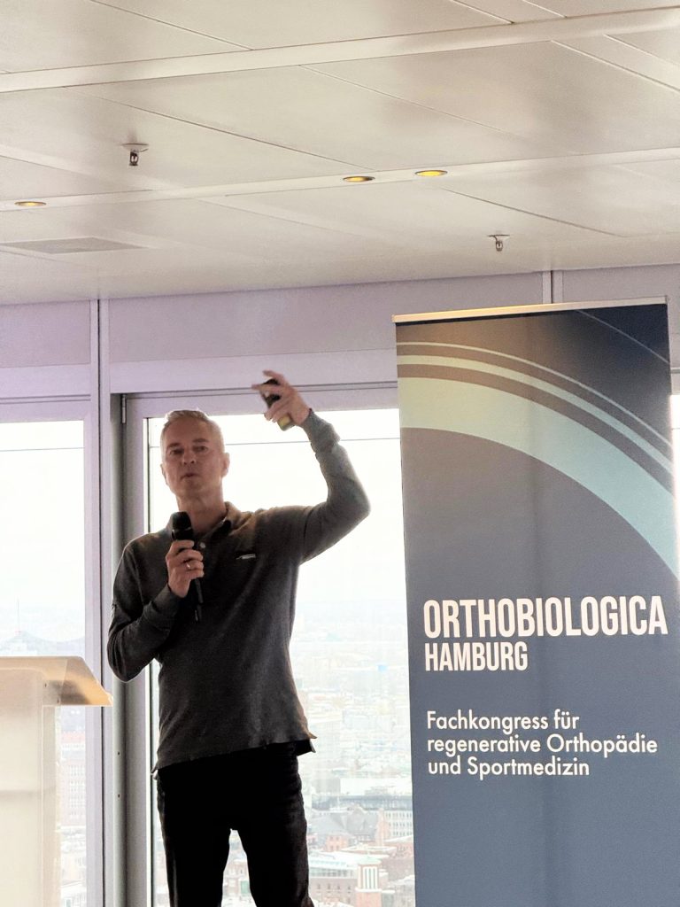 Dr. Frank Styra präsentiert orthobiologisches Stufenkonzept bei Arthrose auf der Orthobiologica Hamburg